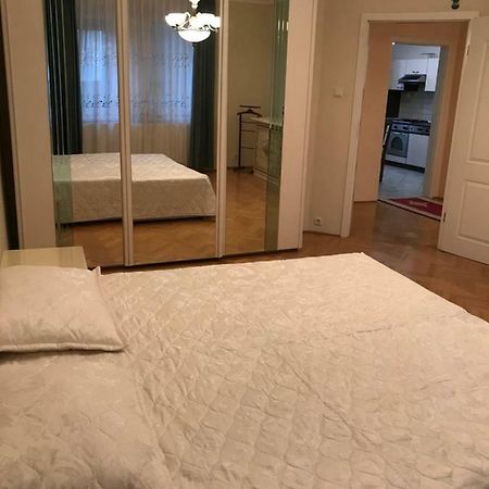 Gabor Pal 1 Apartman 2 Szoba Dunafoldvar 外观 照片