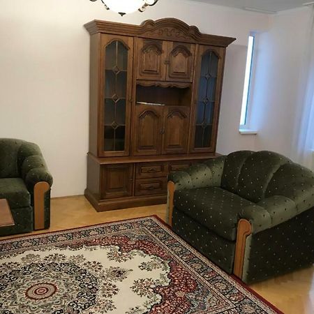 Gabor Pal 1 Apartman 2 Szoba Dunafoldvar 外观 照片
