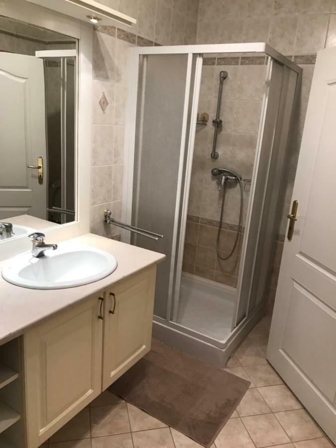 Gabor Pal 1 Apartman 2 Szoba Dunafoldvar 外观 照片