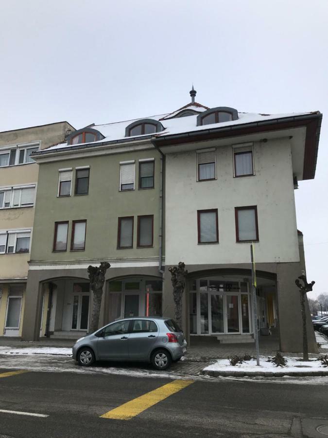 Gabor Pal 1 Apartman 2 Szoba Dunafoldvar 外观 照片